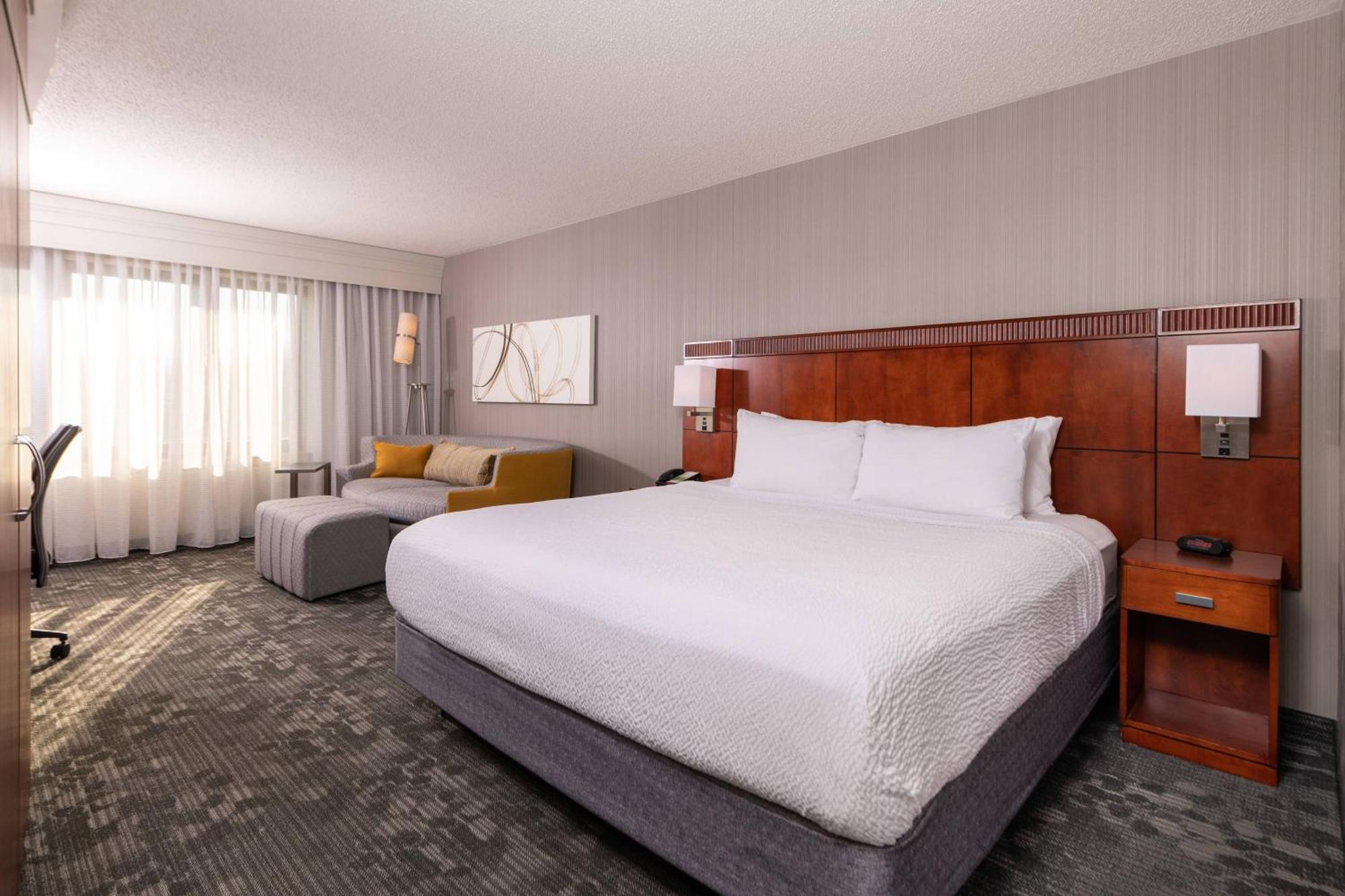 Courtyard By Marriott Newark-University Of Delaware Exterior foto